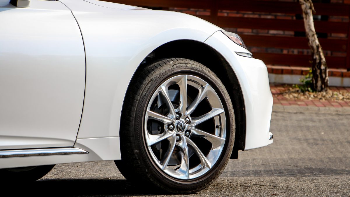 LEXUS LS