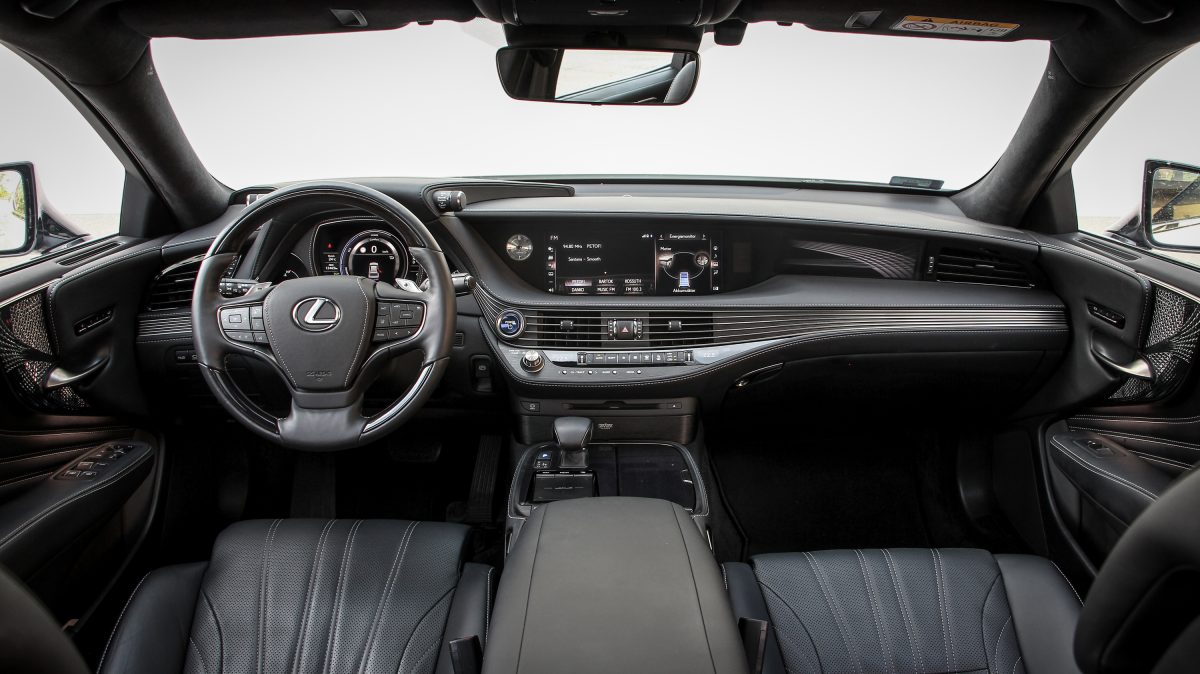 LEXUS LS