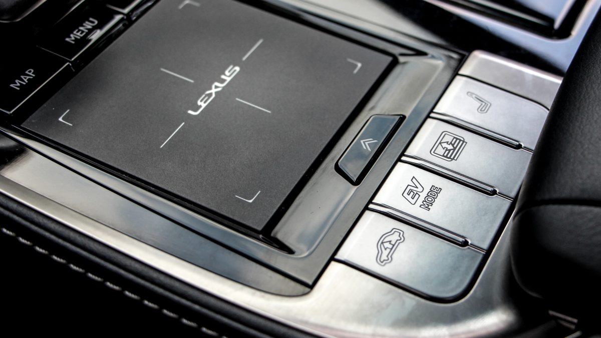 LEXUS LS