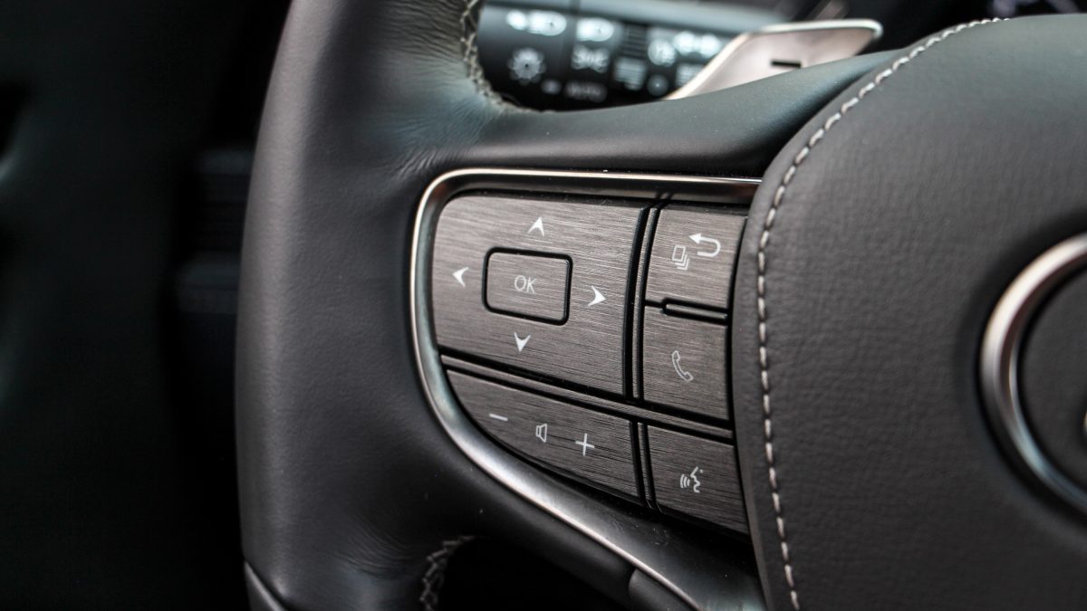LEXUS LS
