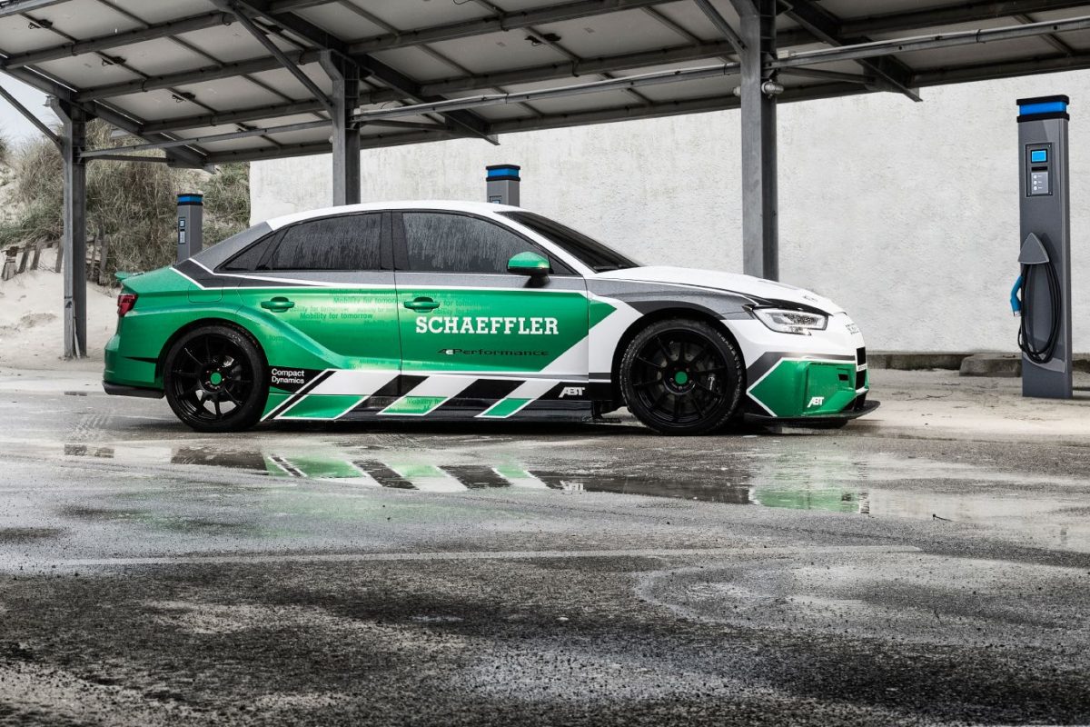 AUDI
