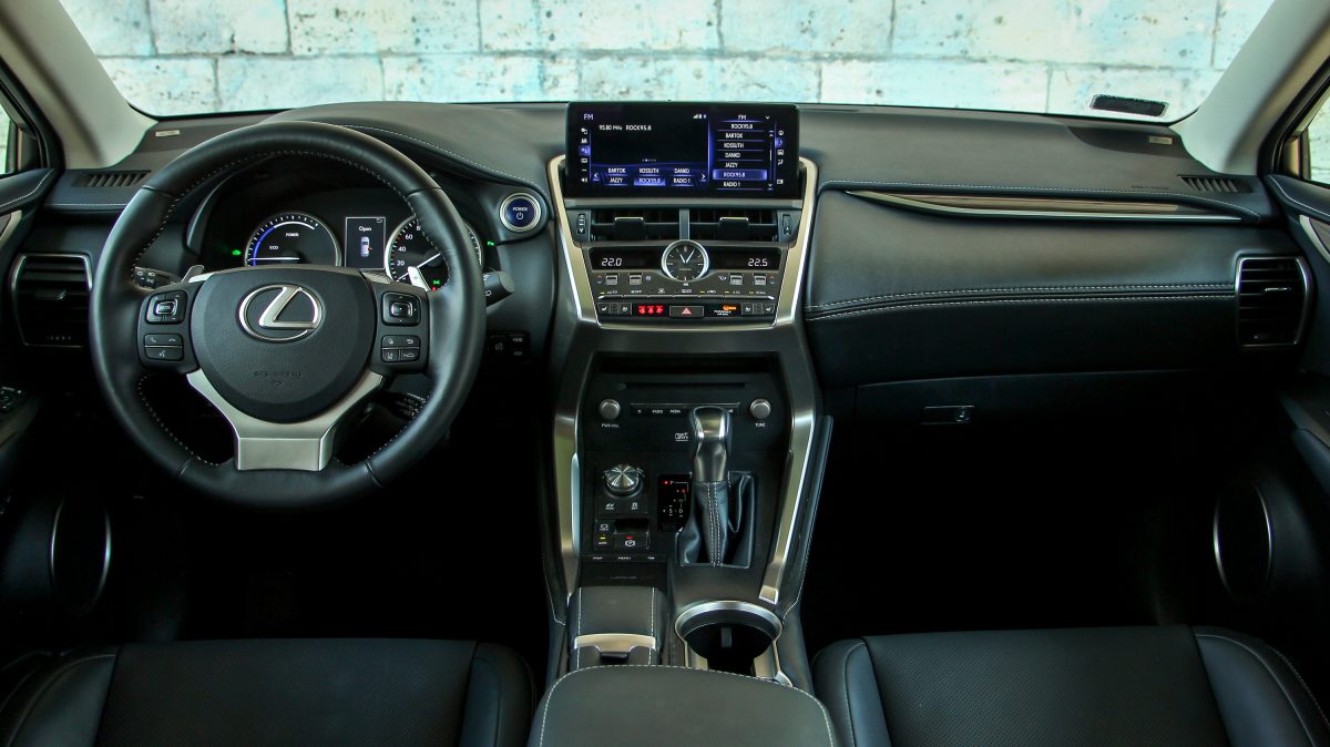 LEXUS NX