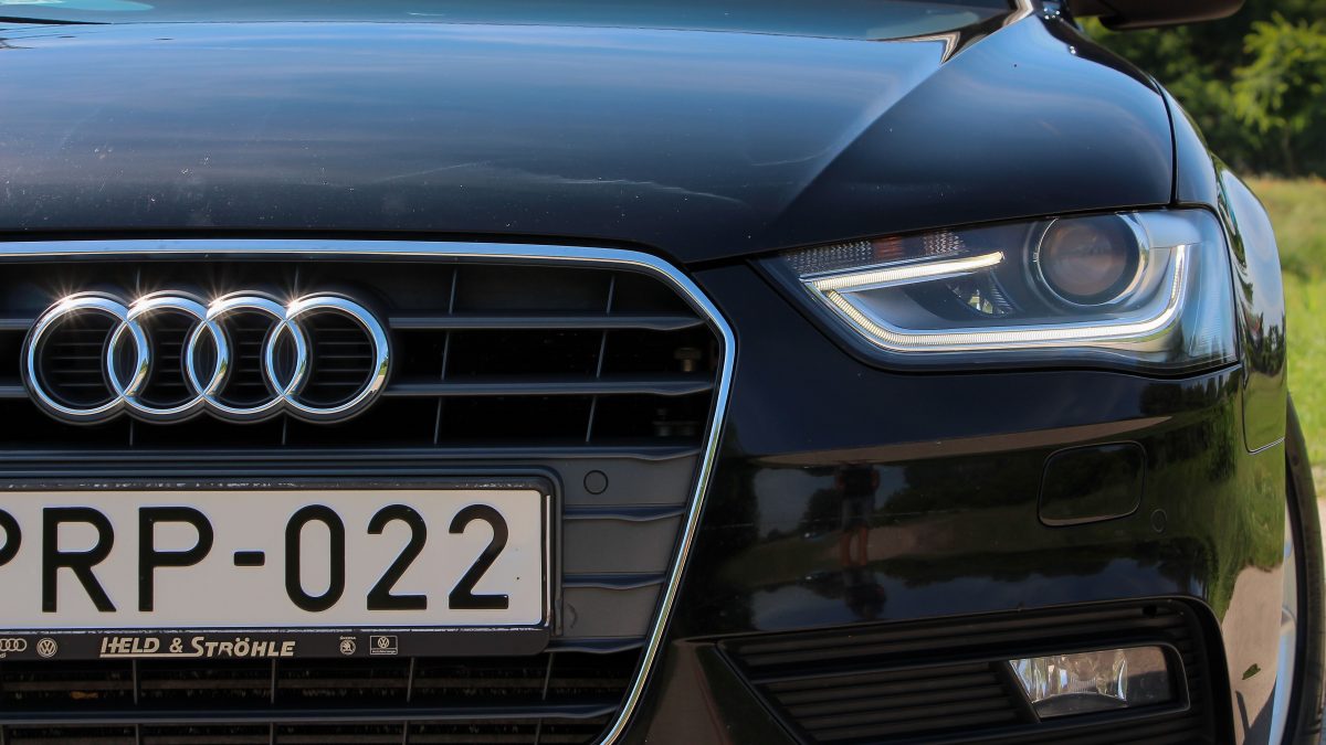 AUDI A4