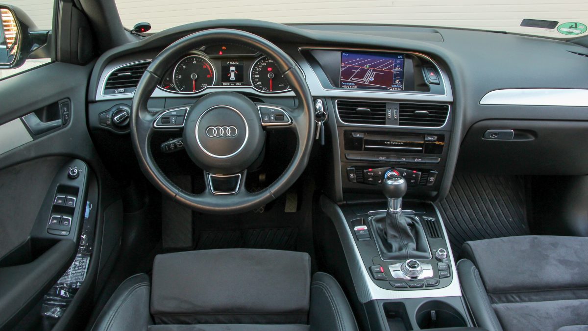 AUDI A4
