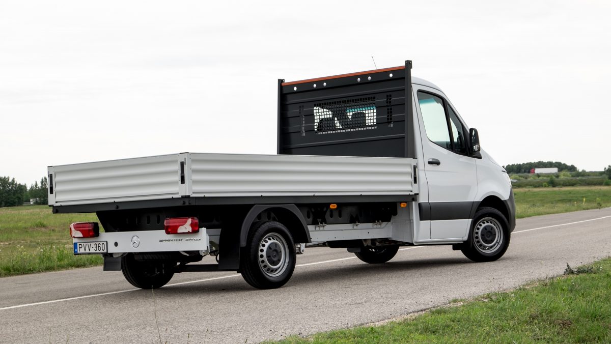 MERCEDES-BENZ SPRINTER