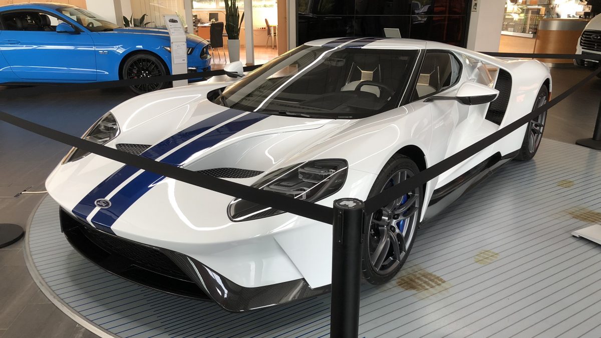 FORD GT