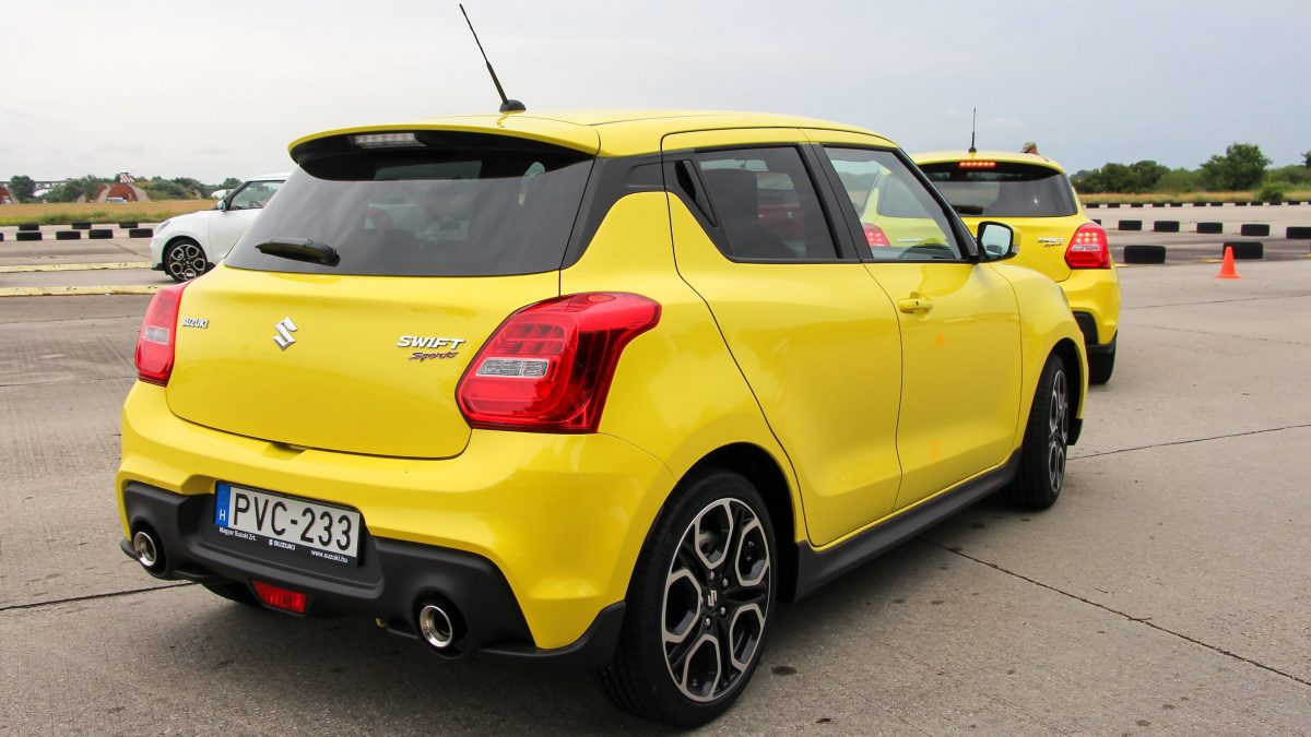 SUZUKI SWIFT