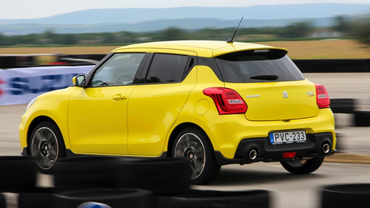 SUZUKI SWIFT