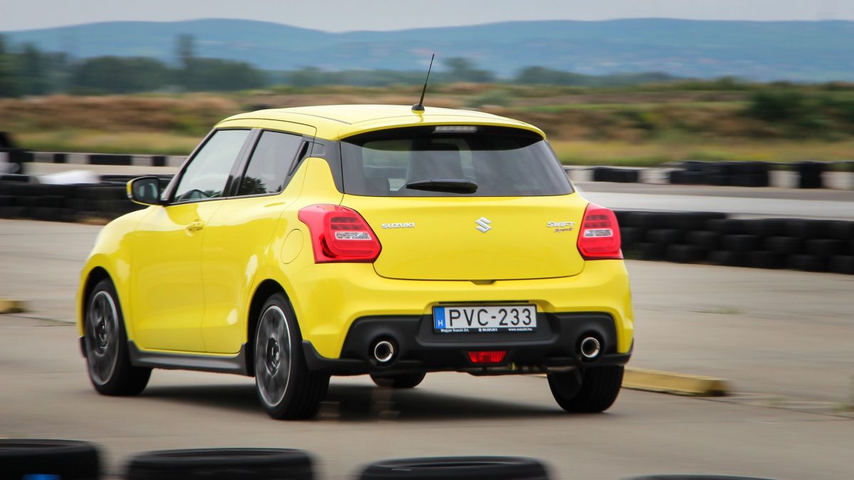 SUZUKI SWIFT
