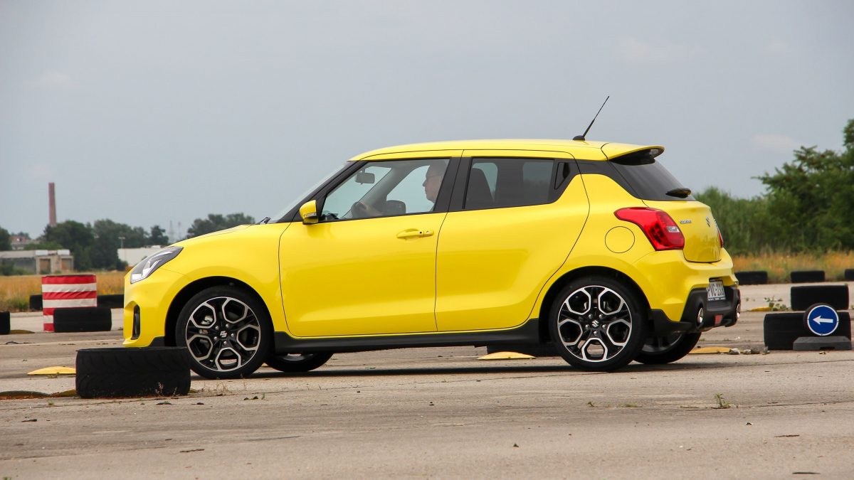 SUZUKI SWIFT