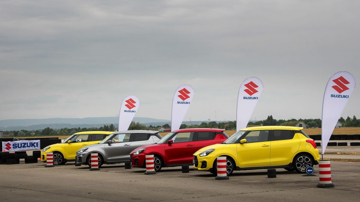 SUZUKI SWIFT