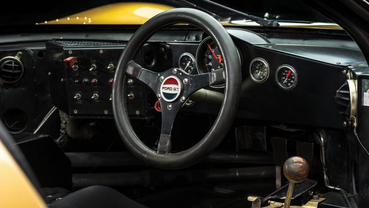 FORD GT