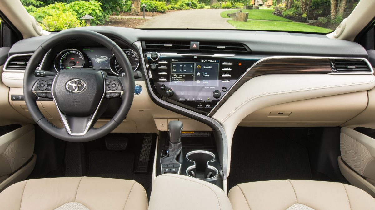 TOYOTA CAMRY