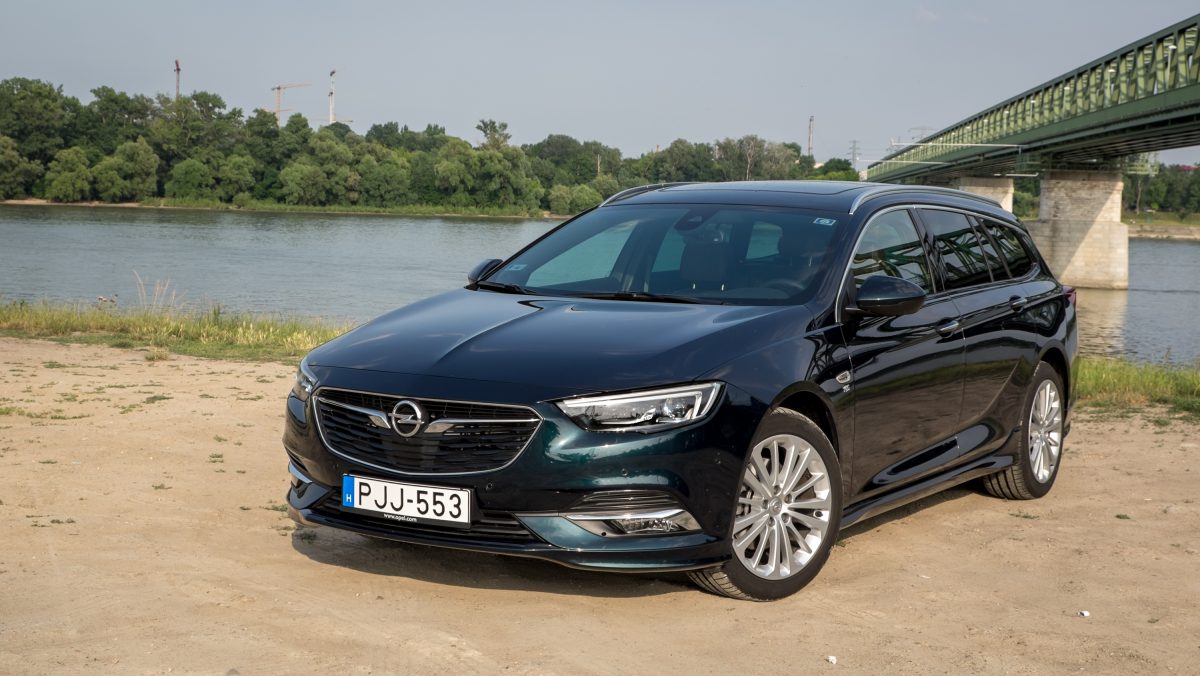 OPEL INSIGNIA