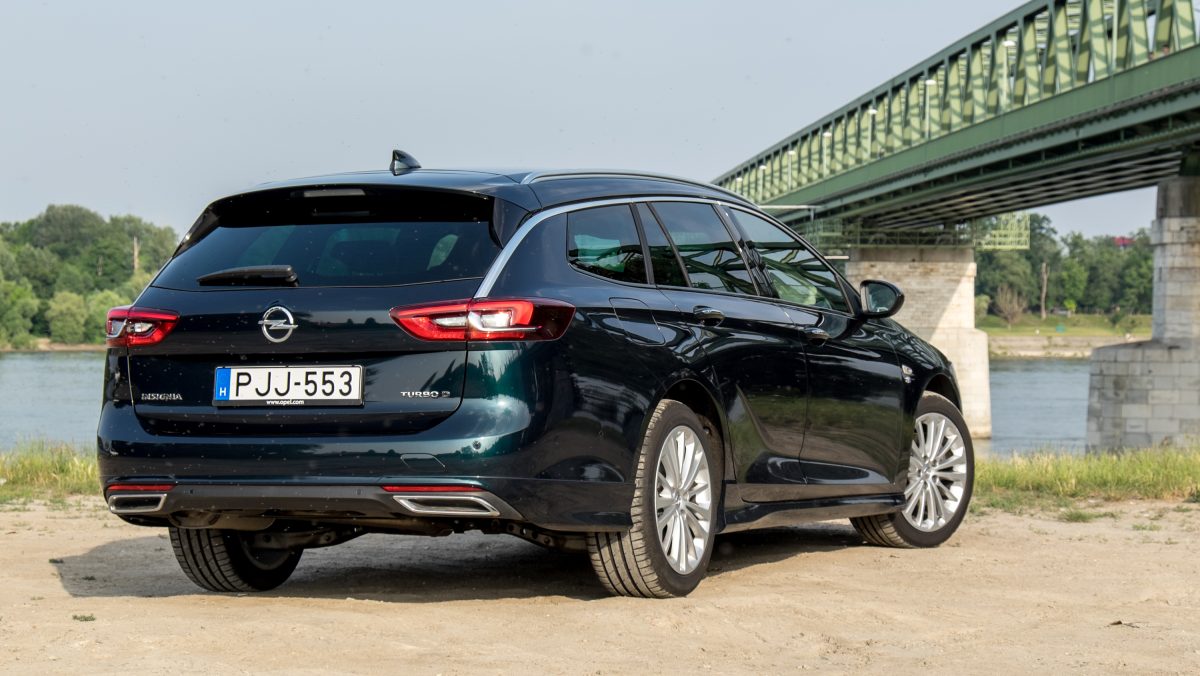OPEL INSIGNIA