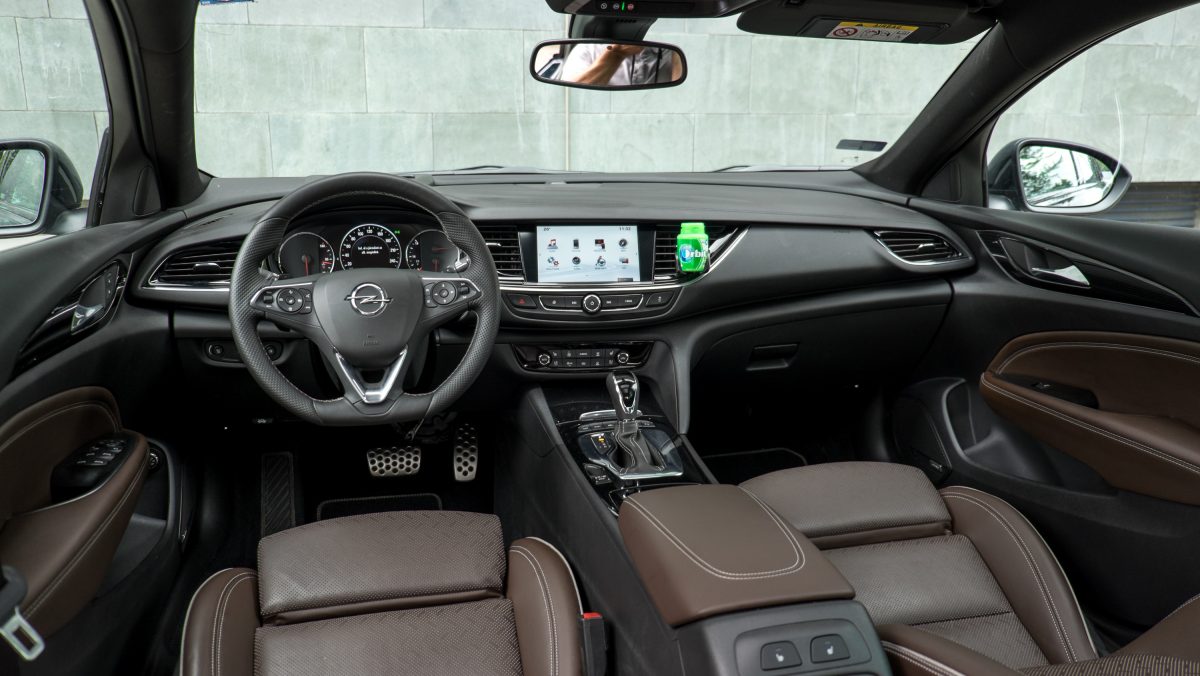 OPEL INSIGNIA