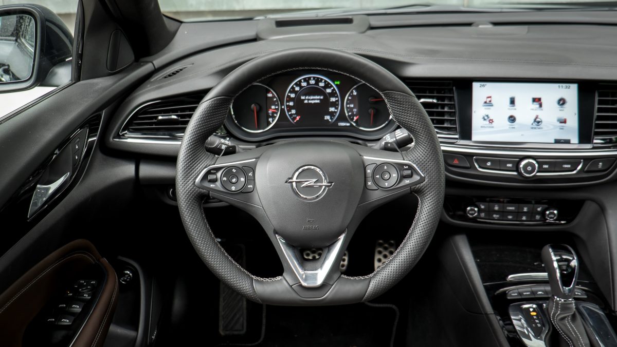 OPEL INSIGNIA