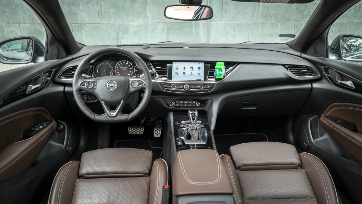 OPEL INSIGNIA