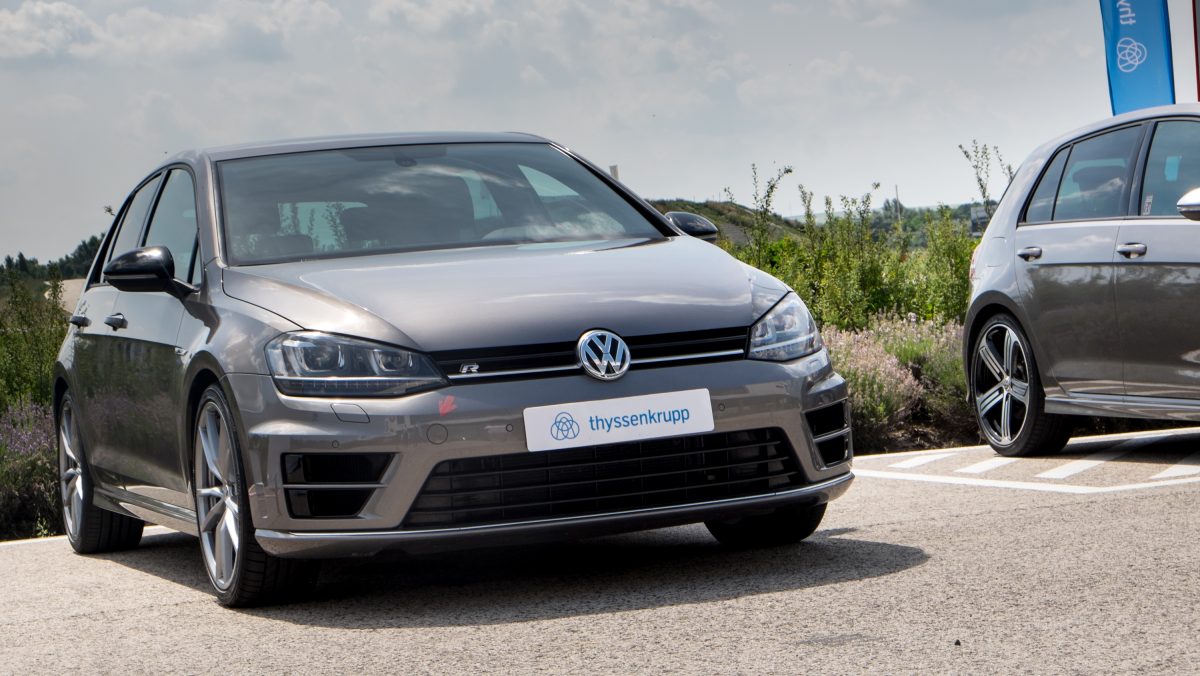 VOLKSWAGEN GOLF