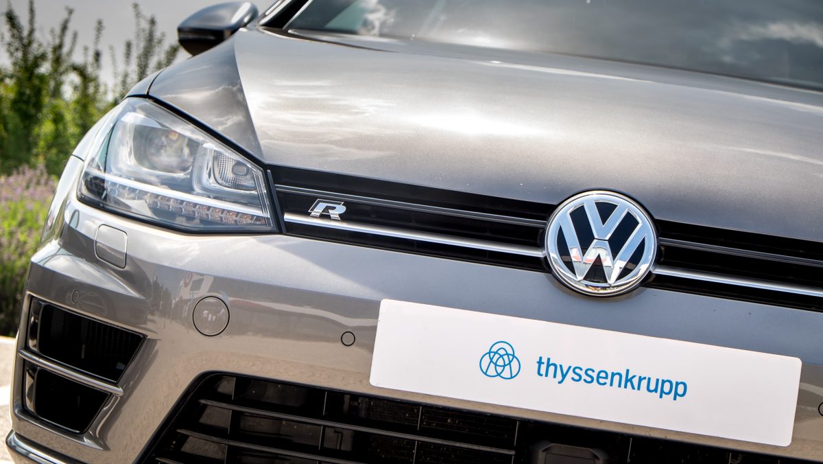 VOLKSWAGEN GOLF