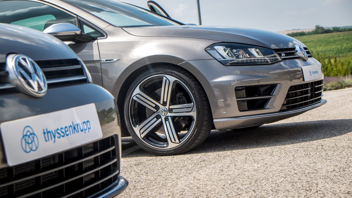 VOLKSWAGEN GOLF