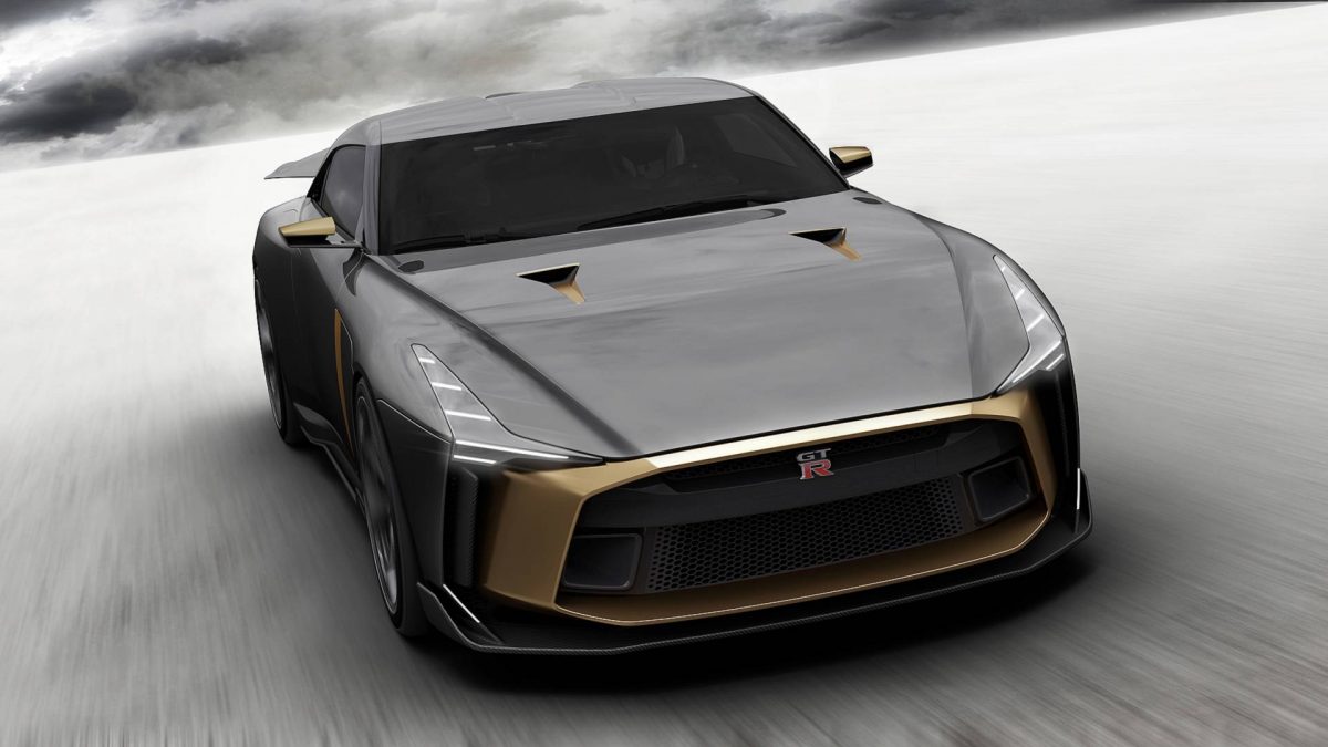 NISSAN GT-R