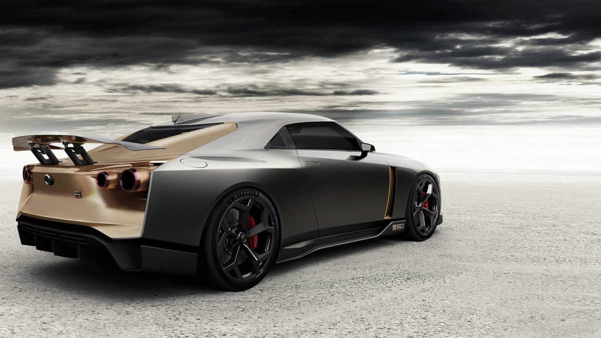 NISSAN GT-R