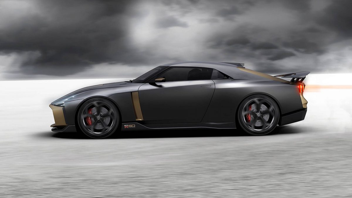 NISSAN GT-R