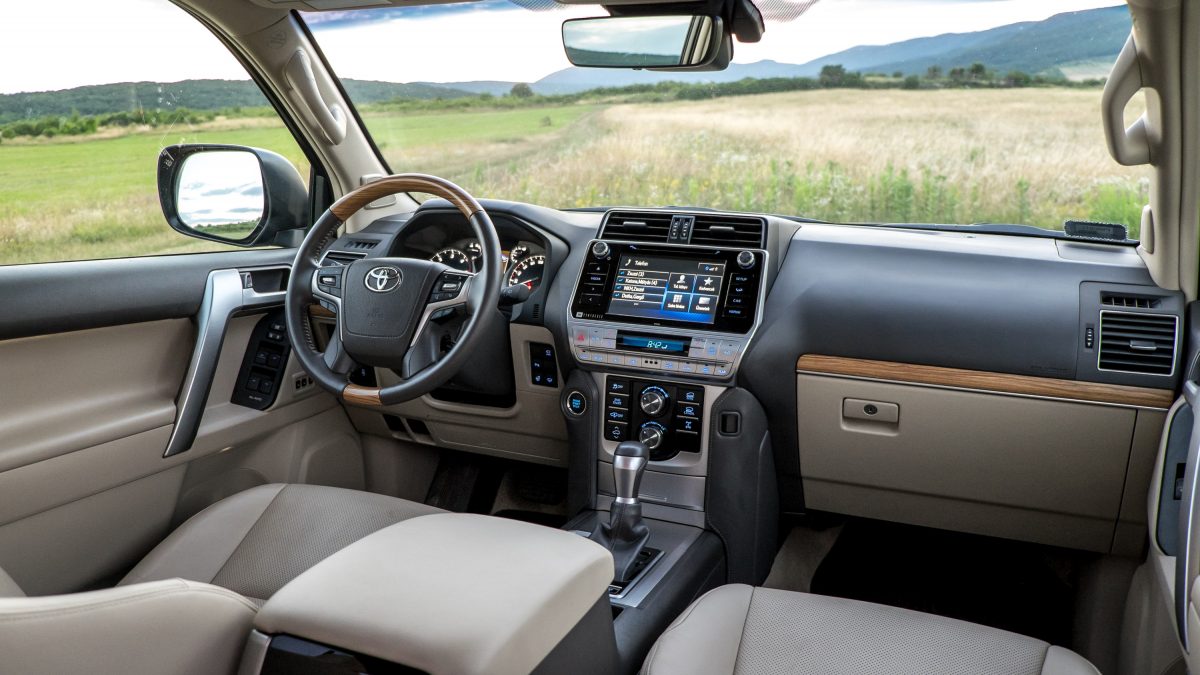 TOYOTA LAND CRUISER