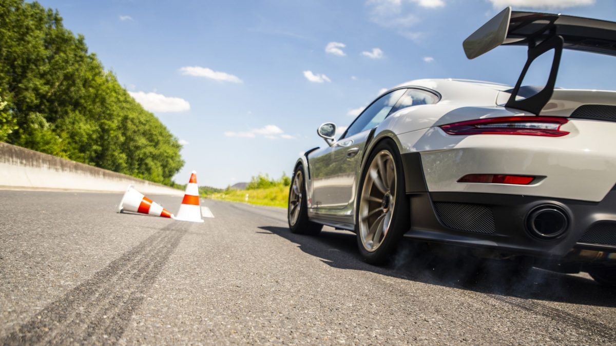 PORSCHE