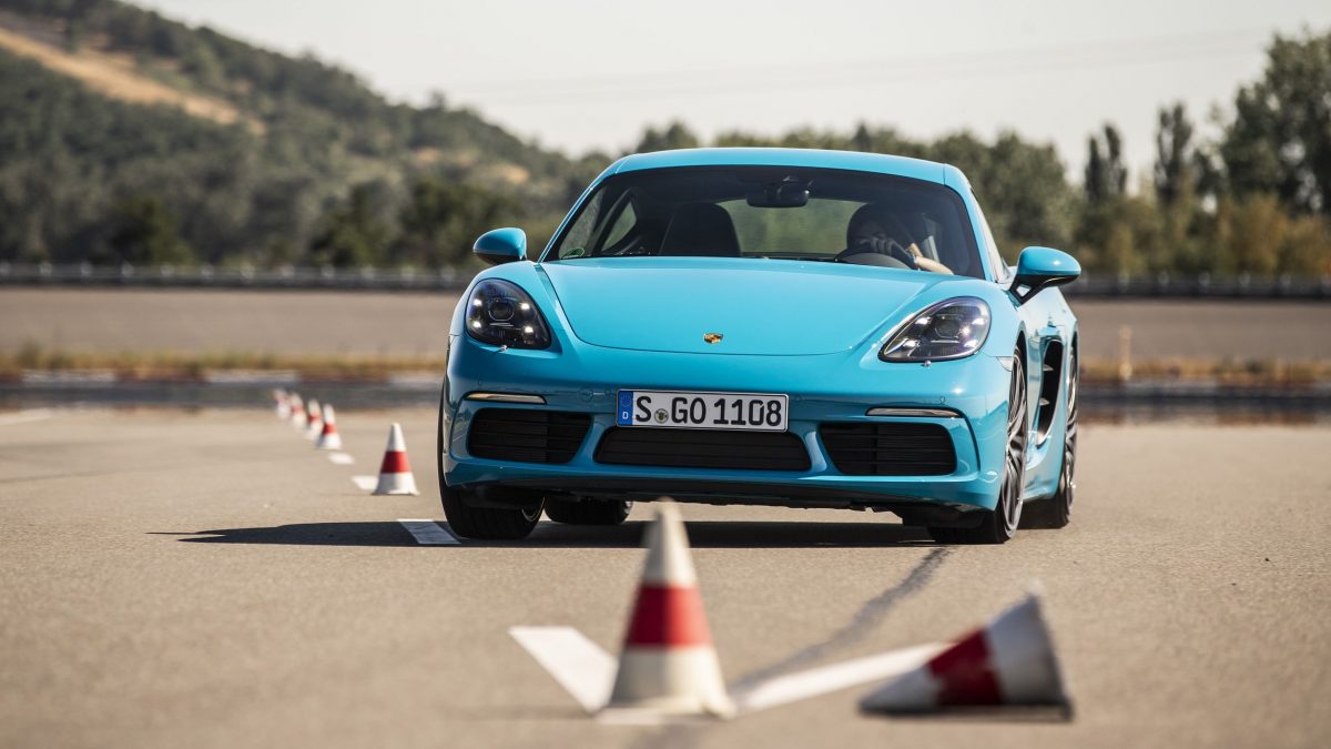 PORSCHE