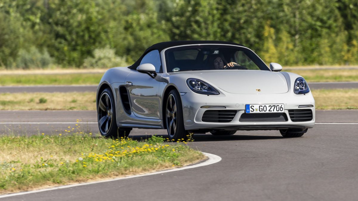 PORSCHE