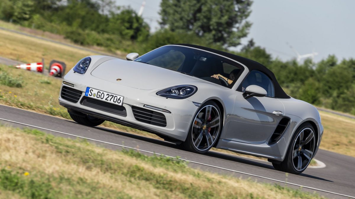 PORSCHE