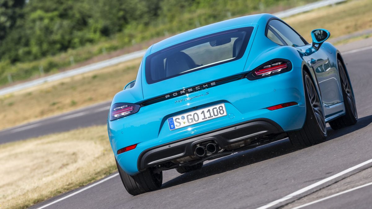PORSCHE