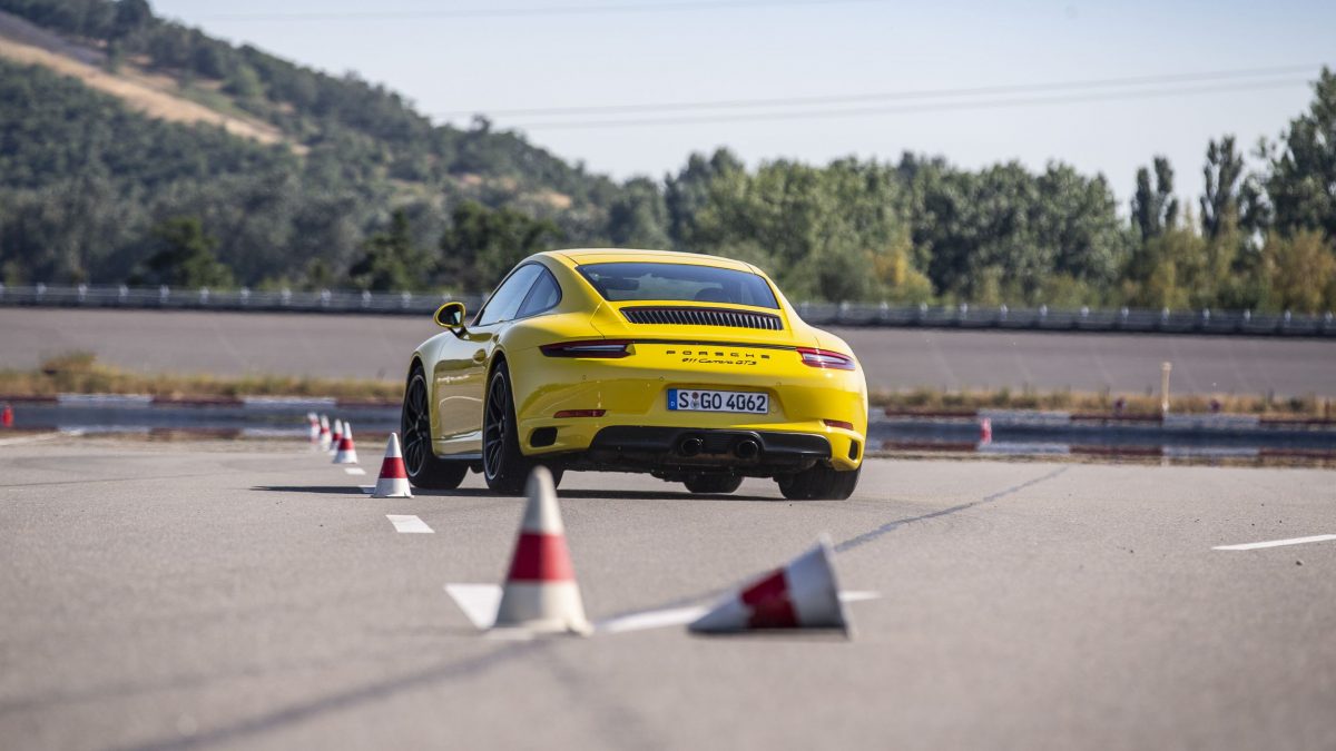 PORSCHE
