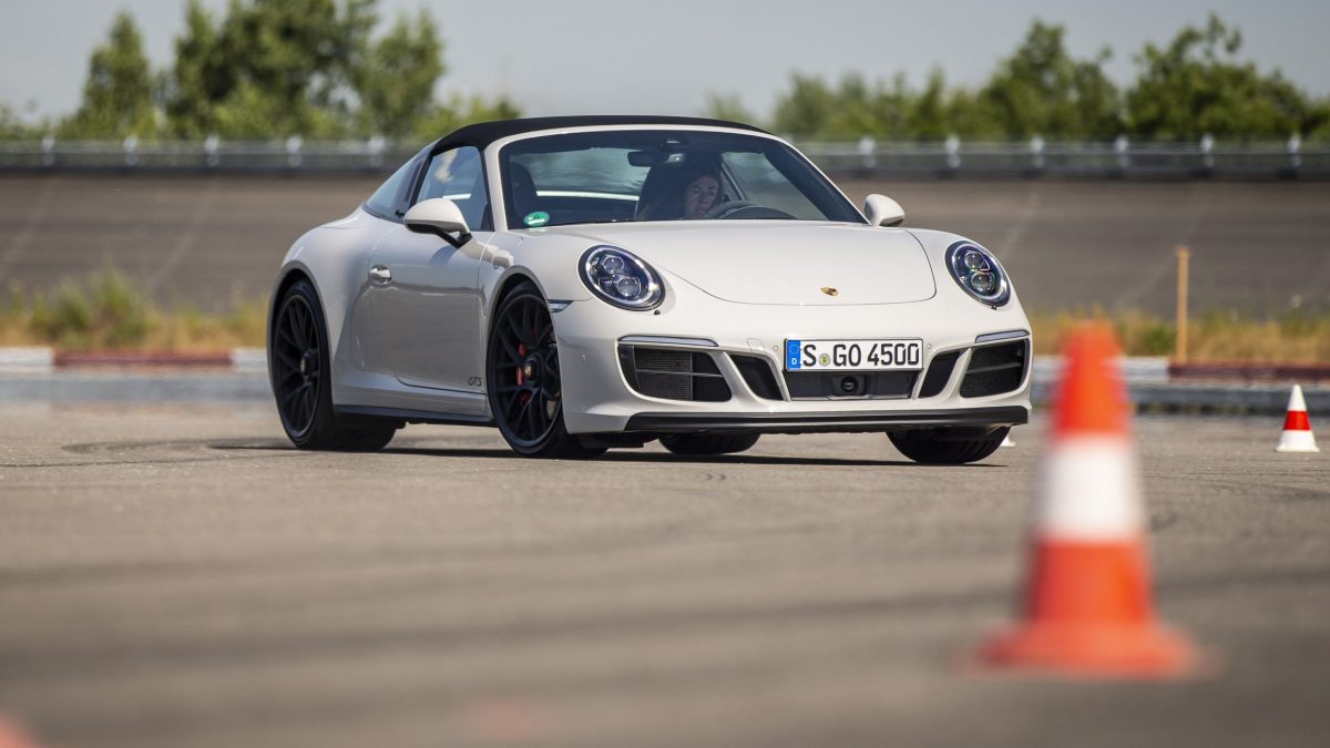 PORSCHE