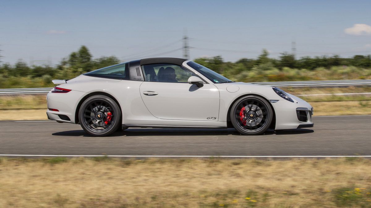 PORSCHE