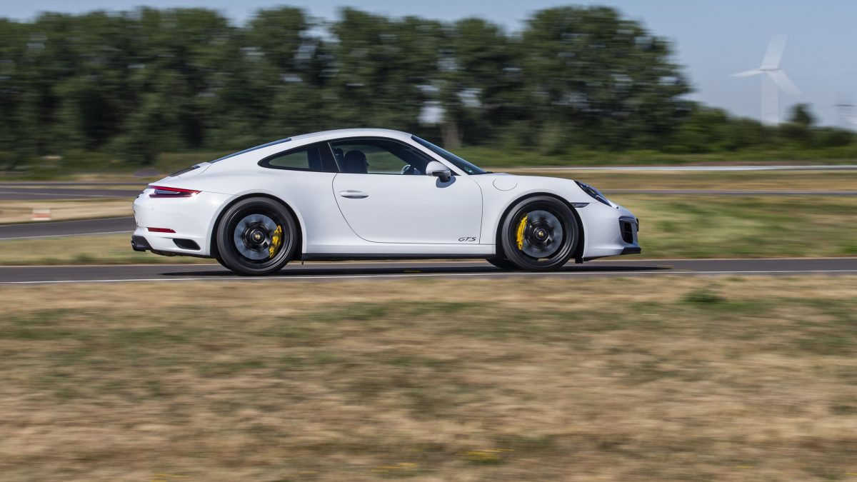 PORSCHE