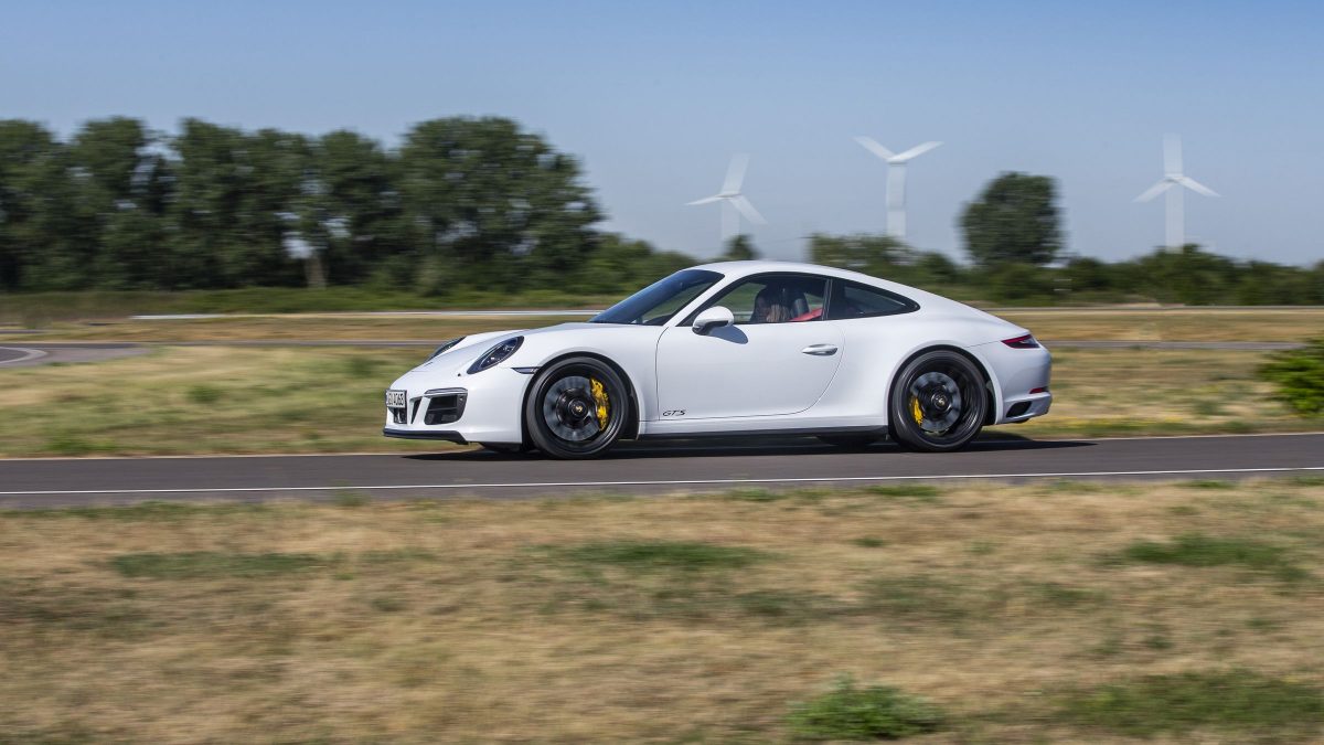 PORSCHE