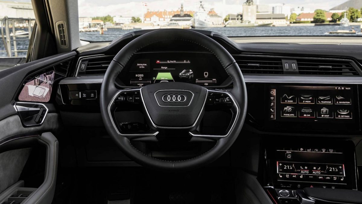 AUDI