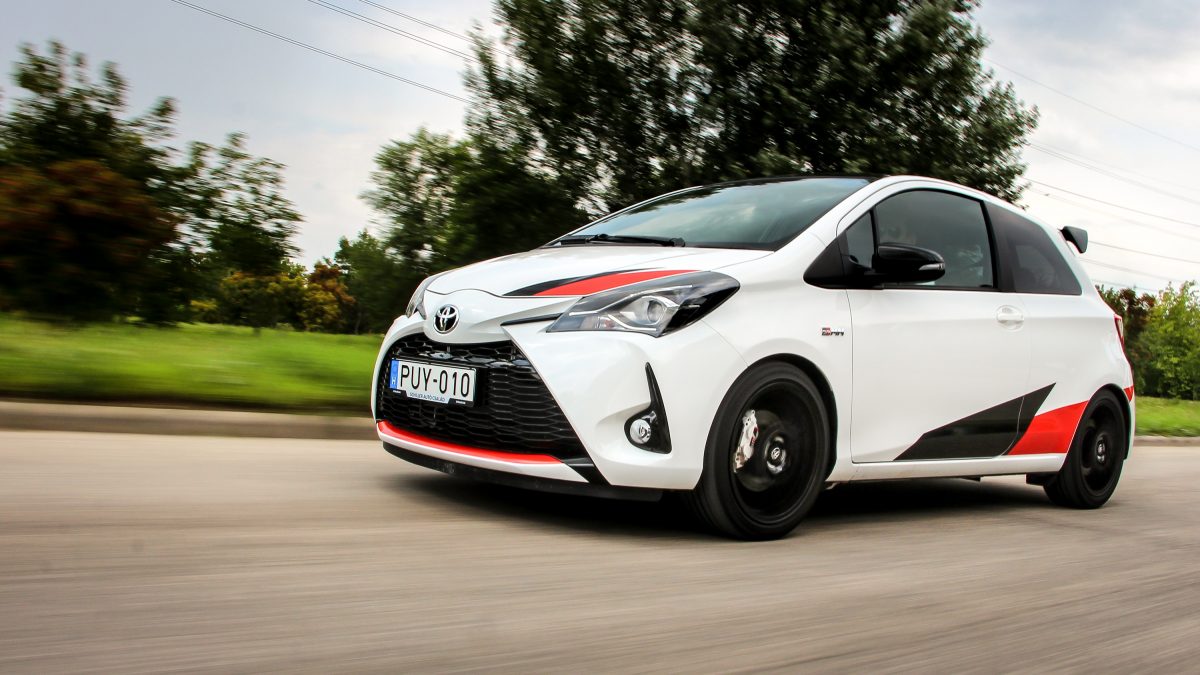 TOYOTA YARIS