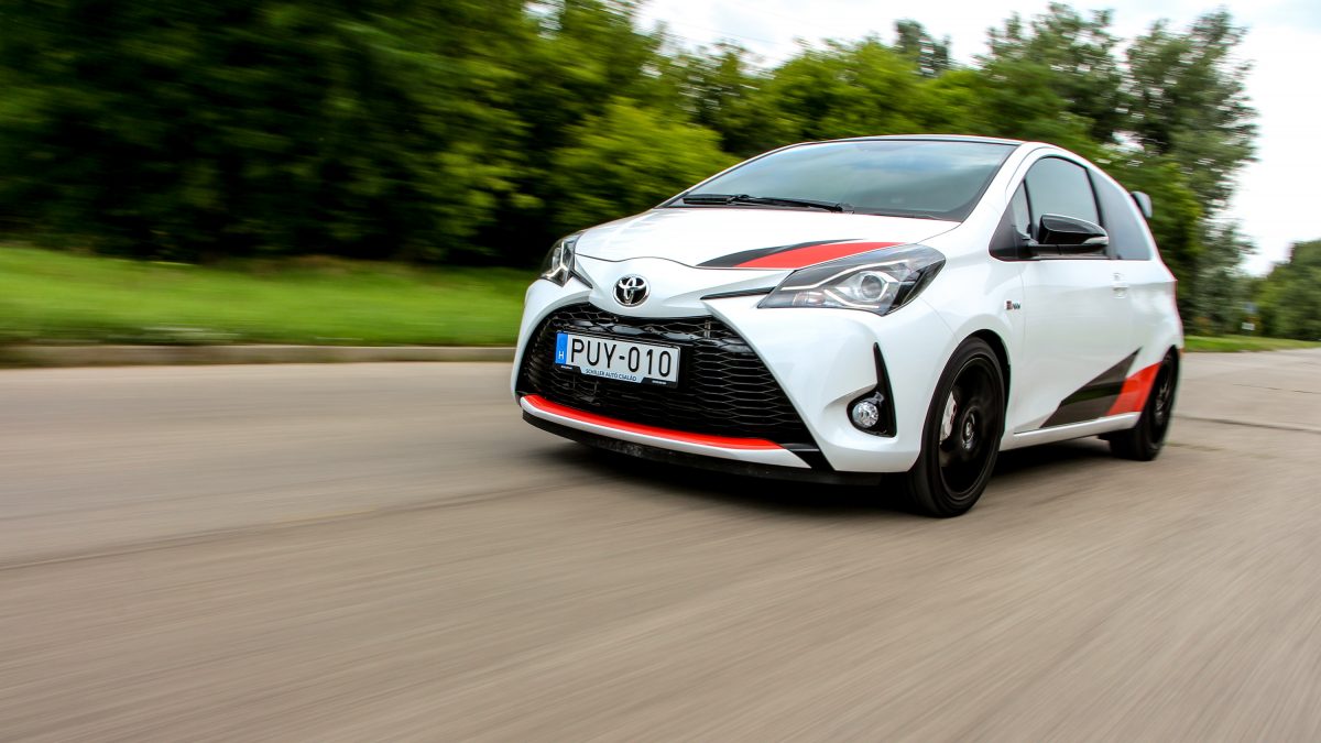 TOYOTA YARIS
