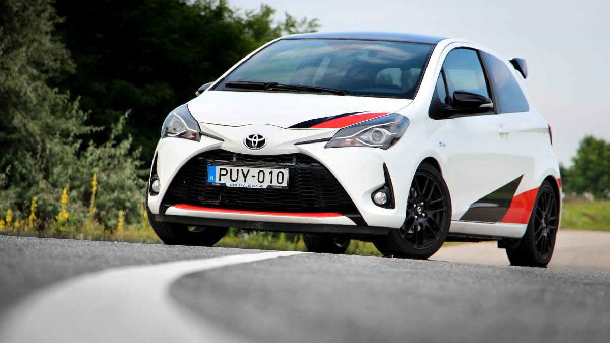 TOYOTA YARIS