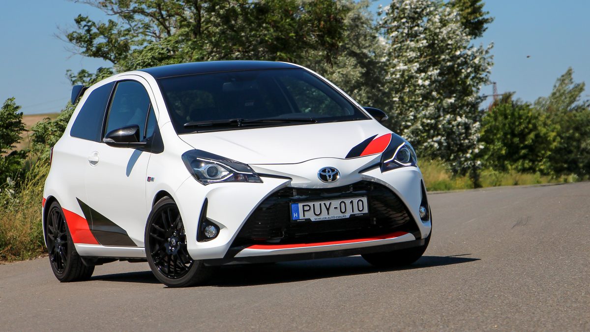 TOYOTA YARIS