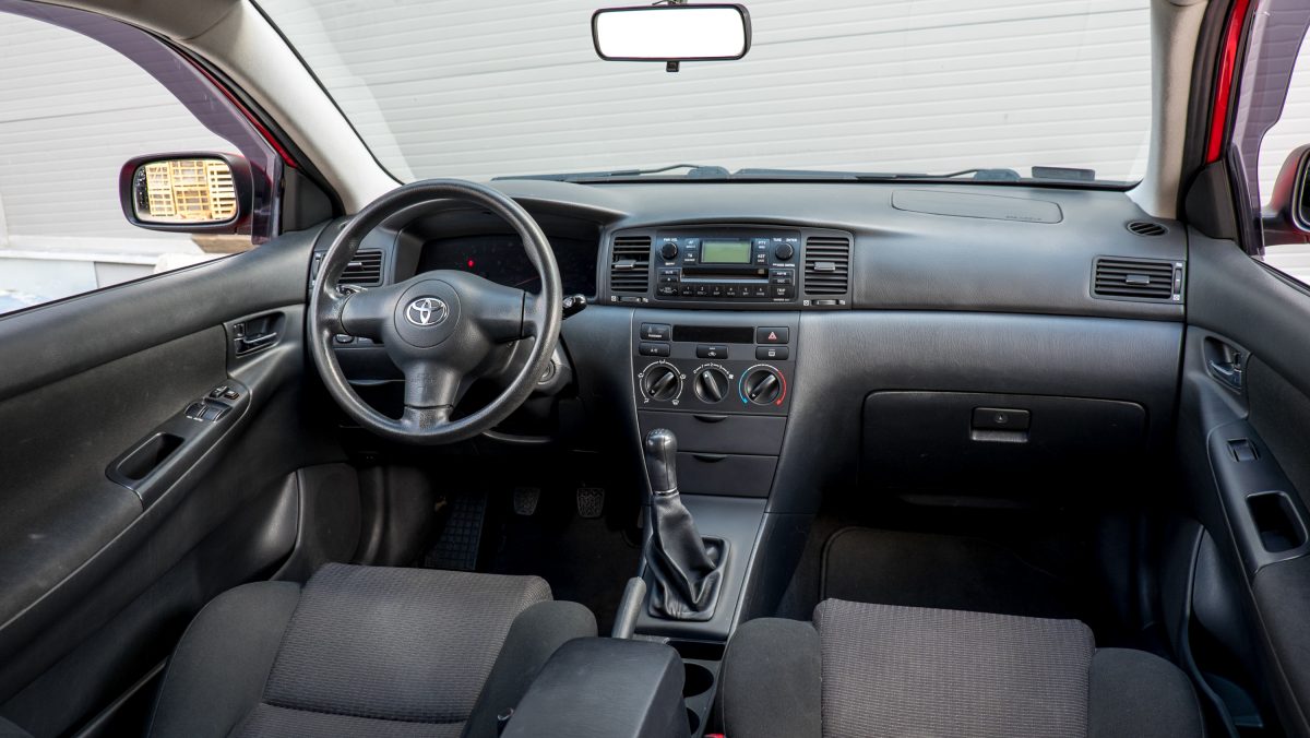 TOYOTA COROLLA