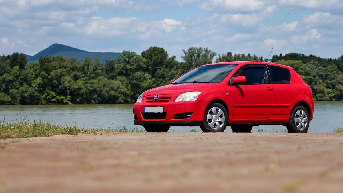 TOYOTA COROLLA