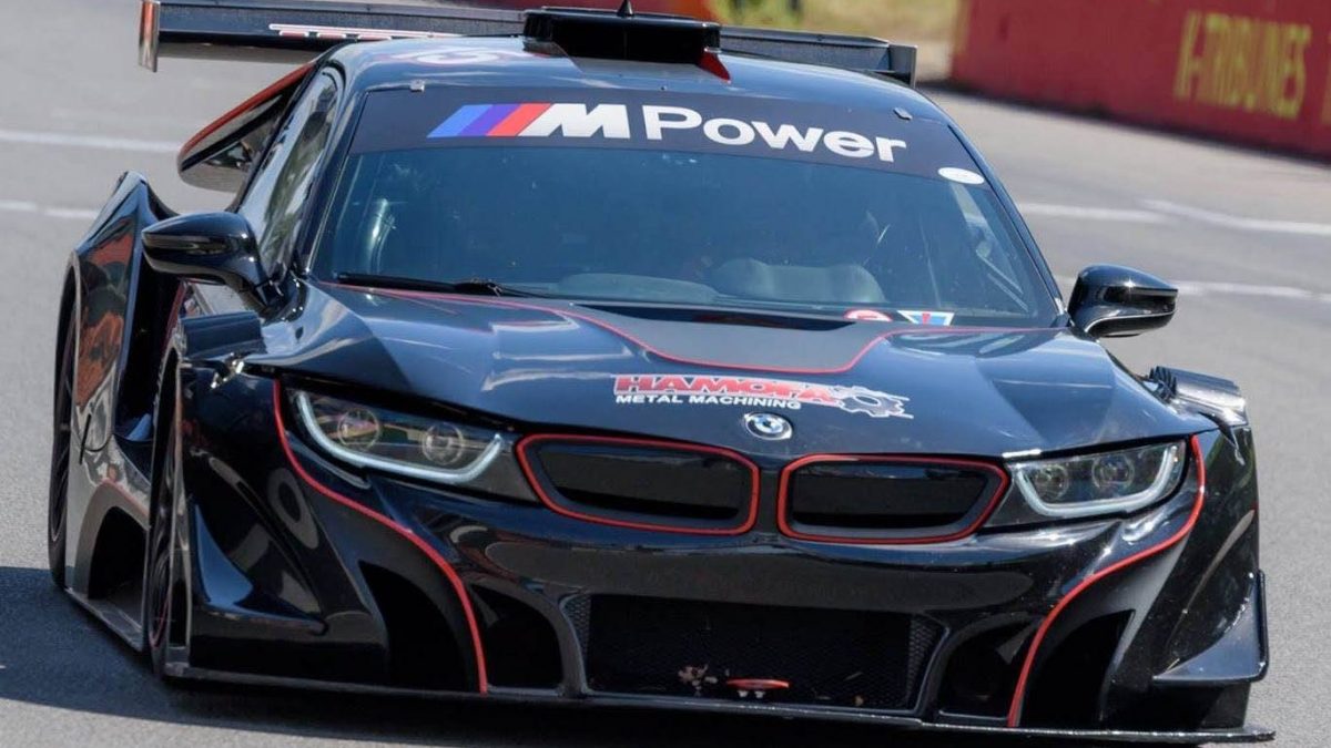 BMW I8