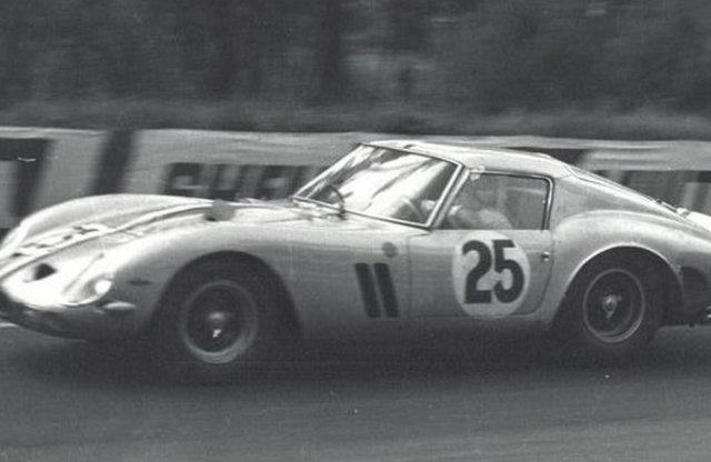 Minden idők legdrágább autója megint egy Ferrari