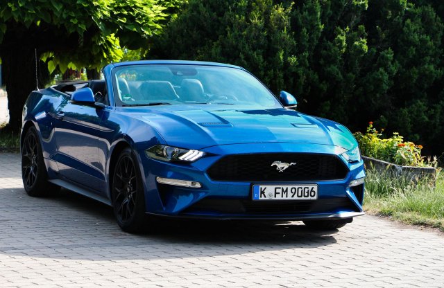 Mit adtak nekünk az amerikaiak? - Megérkezett az új Mustang