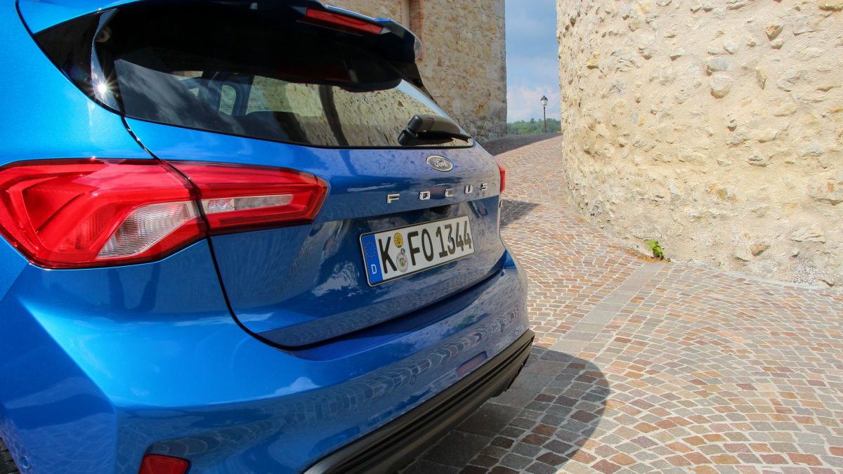 FORD FOCUS